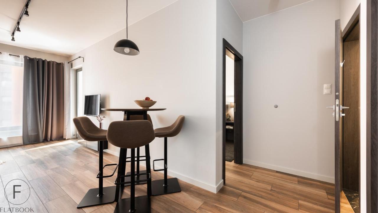 Flatbook - City Center Apartments Brabank With Parking グダニスク エクステリア 写真