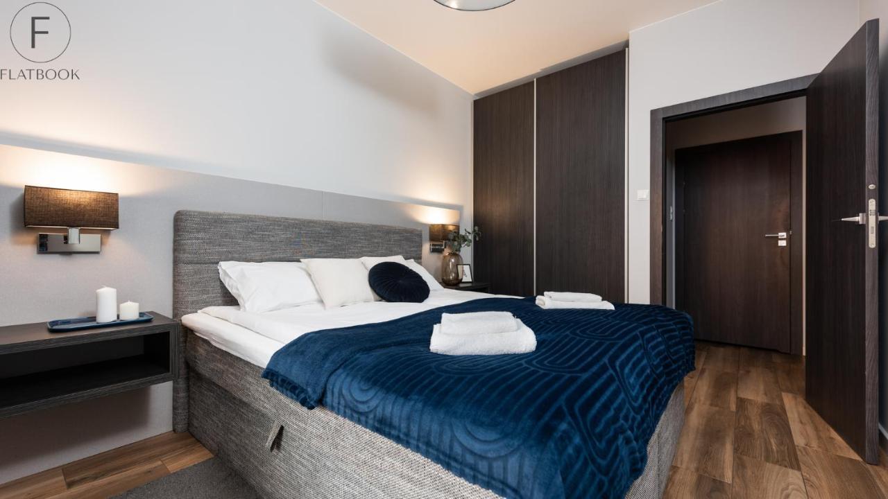 Flatbook - City Center Apartments Brabank With Parking グダニスク エクステリア 写真