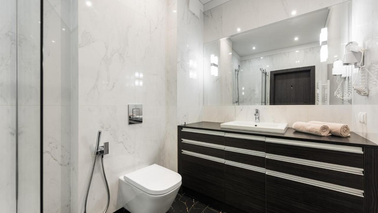 Flatbook - City Center Apartments Brabank With Parking グダニスク エクステリア 写真